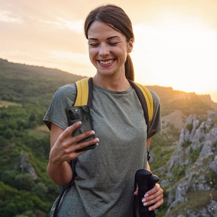 Чохол Armor Mag Cover сумісний з MagSafe для IPHONE 14 PRO MAX чорний