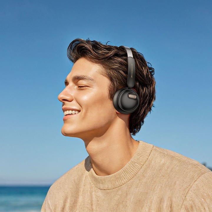 Wireless on-ear headphones Hoco W62 black