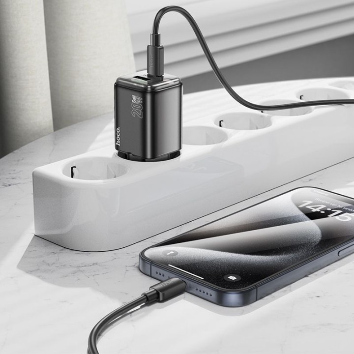Ładowarka sieciowa do telefonu Hoco USB A + USB C QC3.0 PD 3A 20W + kabel USB C do Lightning N52 czarna