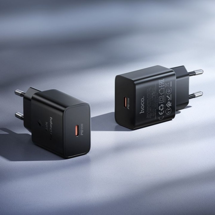 Wall charger for phone Hoco USB C QC PD 25W N76 black