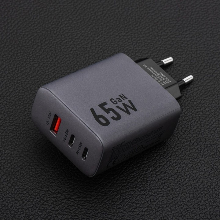 Сетевое зарядное устройство для телефона Forcell F-Energy GaN 2 x USB C + USB A QC4.0 PD 4A 65W VT-42B серое