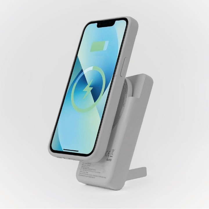 Повербанк совместимый с MagSafe Forcell F-Energy MagStand QI2 F5K10 QC3.0 PD3.0 20W 5000 mAh белый 0INT