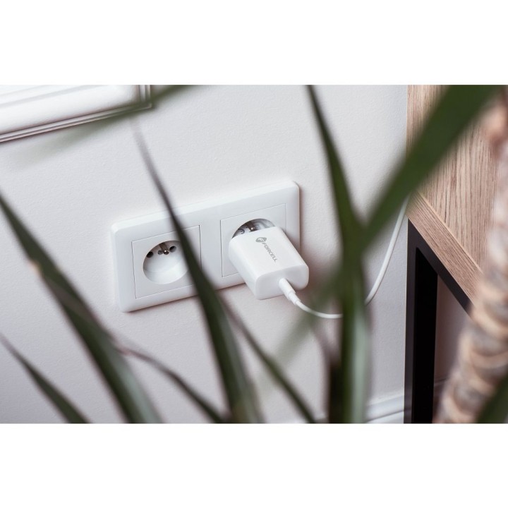 Сетевое зарядное устройство для телефона Forcell F-Energy USB C QC4.0 PD 3A 20W + кабель USB-C – Lightning TFK-TC-20WPD белое