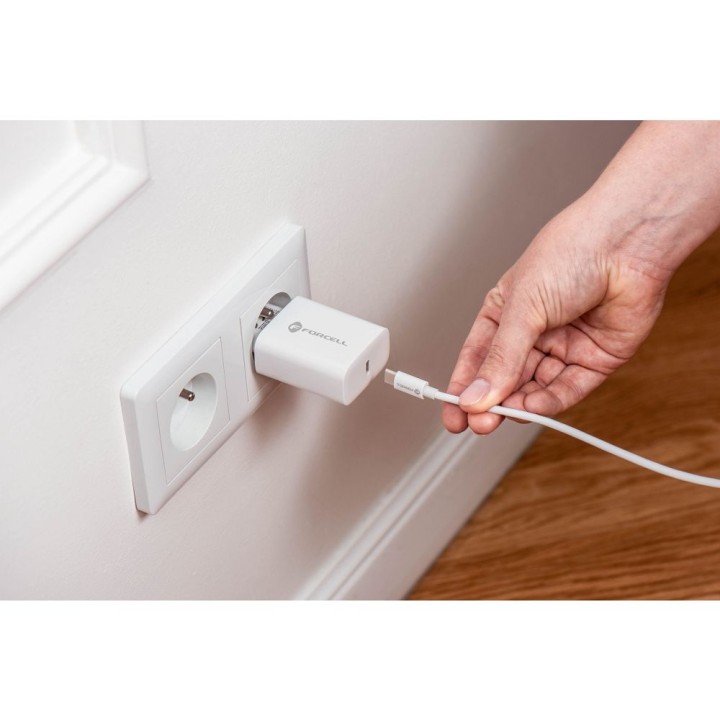 Сетевое зарядное устройство для телефона Forcell F-Energy USB C QC4.0 PD 3A 20W + кабель USB-C – Lightning TFK-TC-20WPD белое