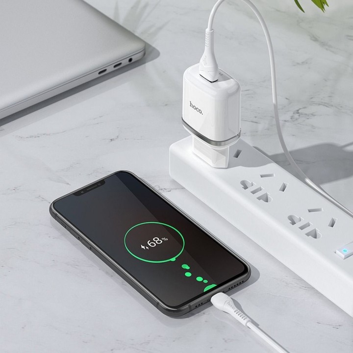 Сетевое зарядное устройство для телефона Hoco USB A QC3.0 3A 18W + кабель USB A для Micro USB N3 белое