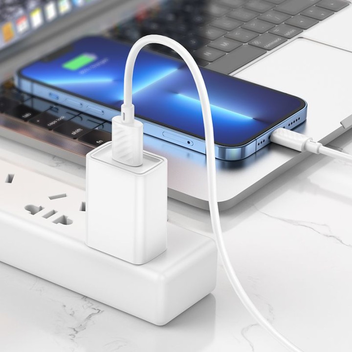 Кабель USB-A – Lightning Hoco 2,4A 1 m X88 белый