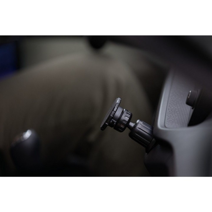 Магнитный автомобильный держатель для телефона Forcell F-Grip MagElite на решетку черный