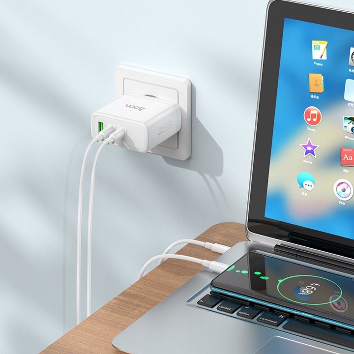 Сетевое зарядное устройство для телефона Hoco 2 x USB C + USB A GaN QC PD 65W N30 белое