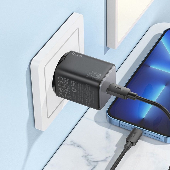 Мережевий зарядний пристрій для телефону Hoco USB C QC PD 20W N40 чорний