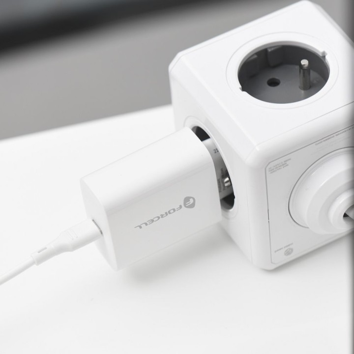 Ładowarka sieciowa do telefonu Forcell F-Energy USB C QC4.0 PD 3A 25W + kabel USB C do USB C TFK-TC-25WPD biała