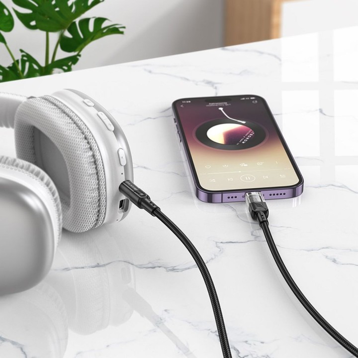 Кабель AUX Jack 3,5 mm для Lightning Hoco 1,2 m UPA27 черный