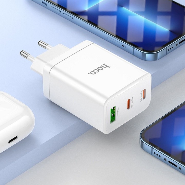 Сетевое зарядное устройство для телефона Hoco 2 x USB C + USB A QC3.0 PD 3A 35W N33 белое