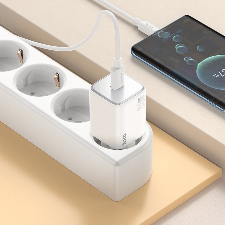 Сетевое зарядное устройство для телефона Hoco USB C QC PD 20W N40 белое