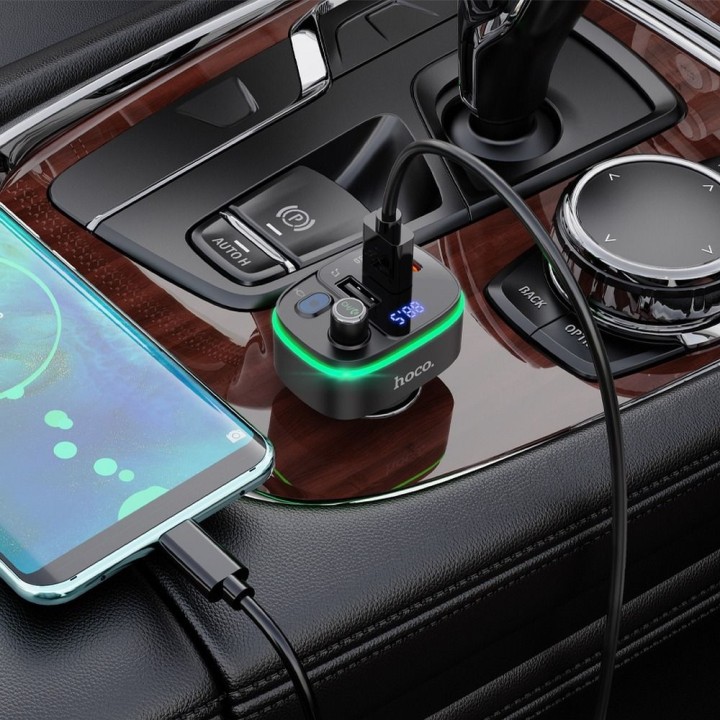 Transmiter samochodowy bluetooth Hoco 2 x USB A + USB C QC3.0 PD 20W  E62 czarny