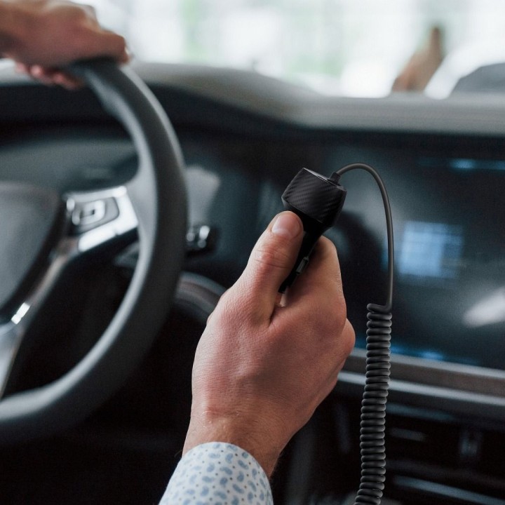 Автомобильное зарядное устройство Forcell F-Energy Carbon USB A QC3.0 PD 3A 38W с кабелем USB C CC50-1AC черное