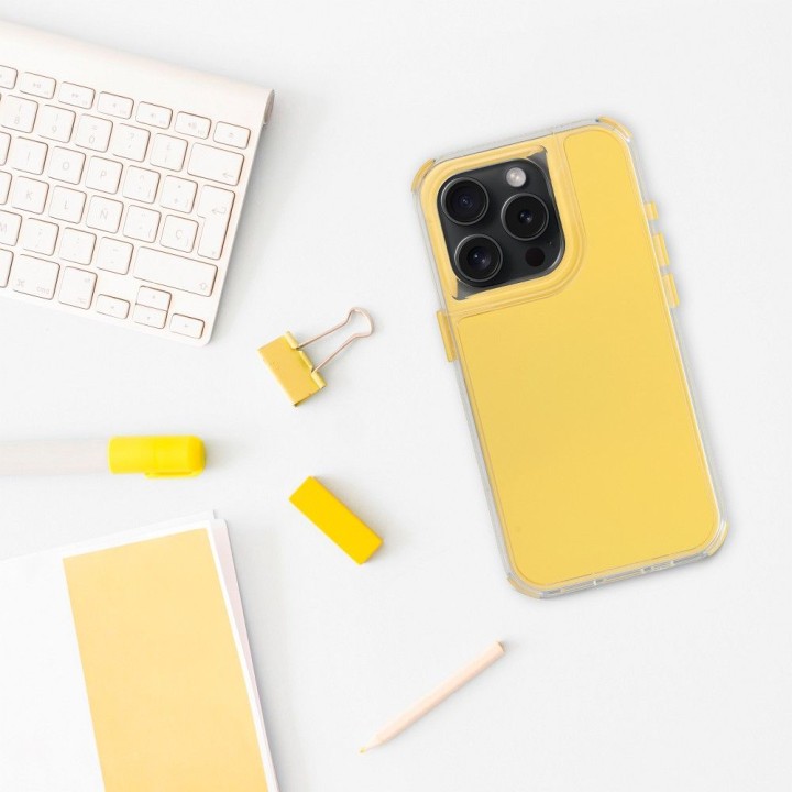 Чехол для iPhone 16 PRO Matrix желтый