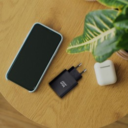 Мережевий зарядний пристрій для телефону Blue Star USB C + USB A QC4.0 PD 3A 25W TFB-TC-25WPD чорний