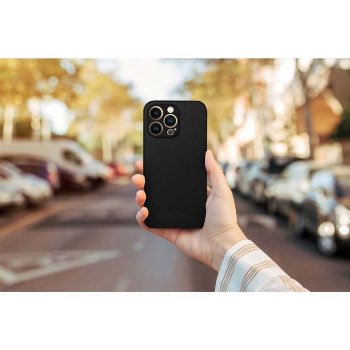 Чохол Roar Matte Glass Case - для iPhone 12 чорний