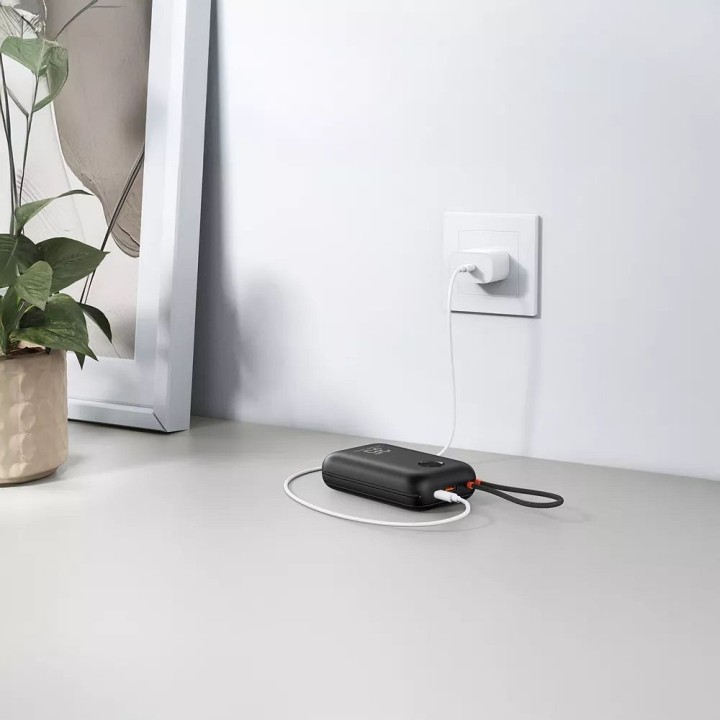 Power bank Veger K3 (W3018) PD QC3.0 35W 30000 mAh with built-in cables Type C / Lightning black