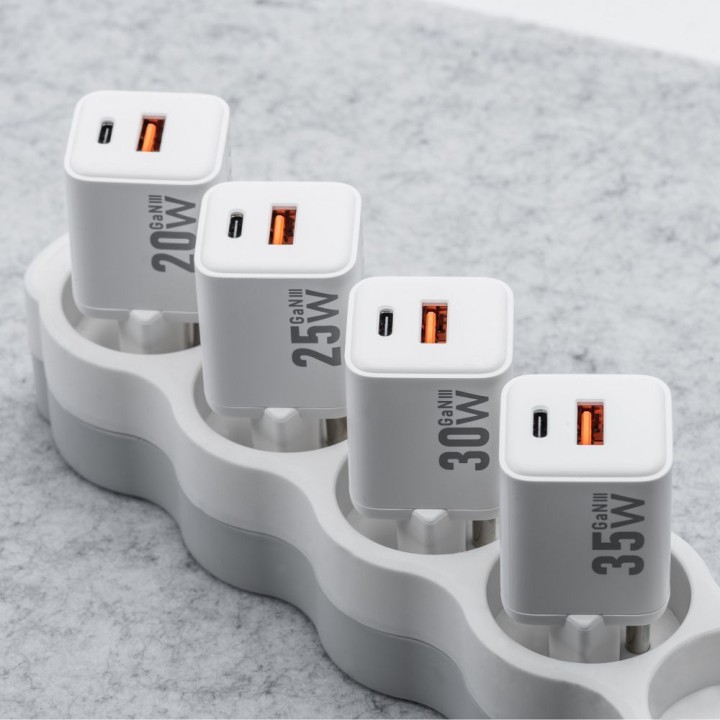Wall charger for phone Forcell F-Energy Mini GaN III USB C + USB A QC4.0 PD 20W VT-35A white 0INT