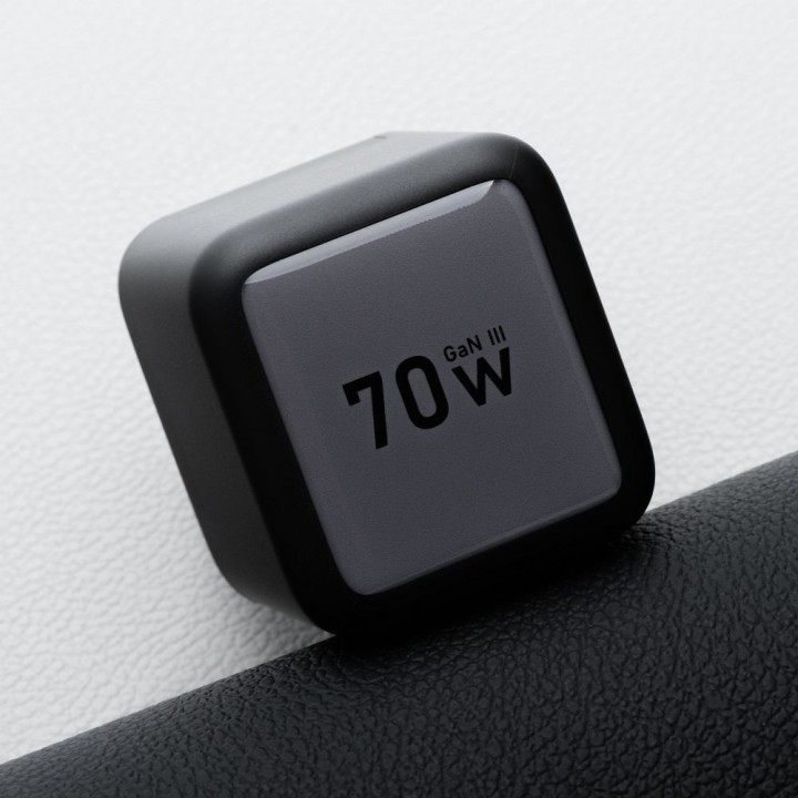 Мережевий зарядний пристрій для телефона Forcell F-Energy GaN USB C + USB A + висувний кабель USB C PD QC4.0 3A 70W VT-R7, сірий