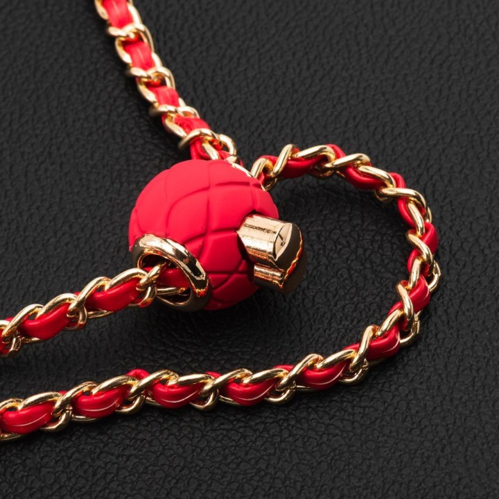 Chain / lanyard with holder GLAMOUR all models max 80mm width. red