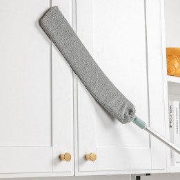 Retractable duster