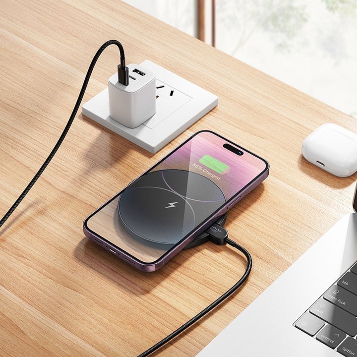 Бездротовий зарядний пристрій Hoco 15W з кабелем USB C і дисплеєм CW62 чорний