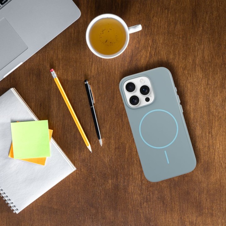Case for iPhone 17 Pro Max / 18 Pro Max (low camera edge) Glossy Mag Cover MagSafe compatible mint