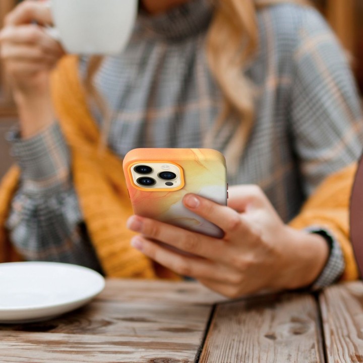 Чехол LEATHER MAG COVER, совместимый с MagSafe, для IPHONE 11 Pro orange splash