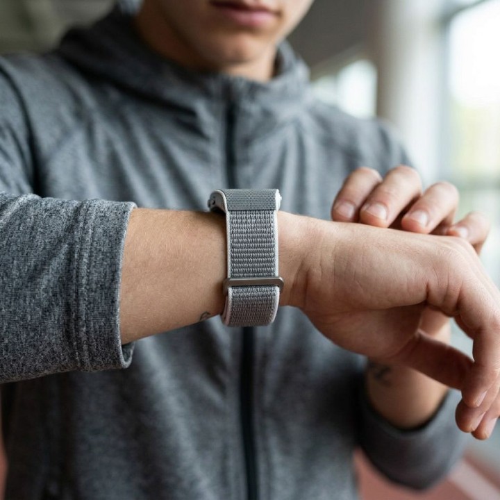 Inteligentny smart band with IP68, EKG, HR, HRV, BP, SPO2, Sleep & Strees monitor TITMO Loop I-110 silver 0INT